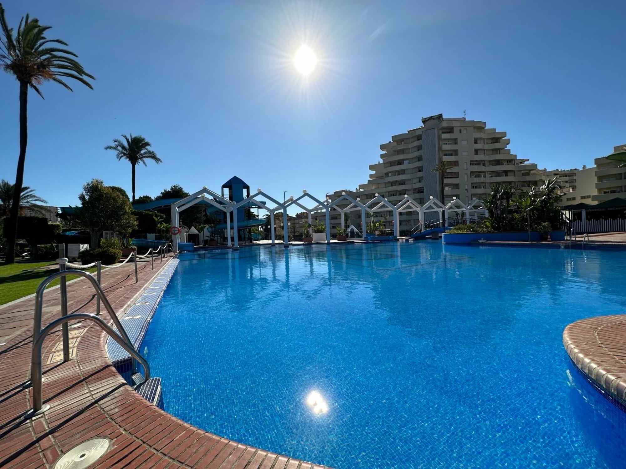 Luxury Frontal Al Mar Benalbeach Benalmádena Exterior photo