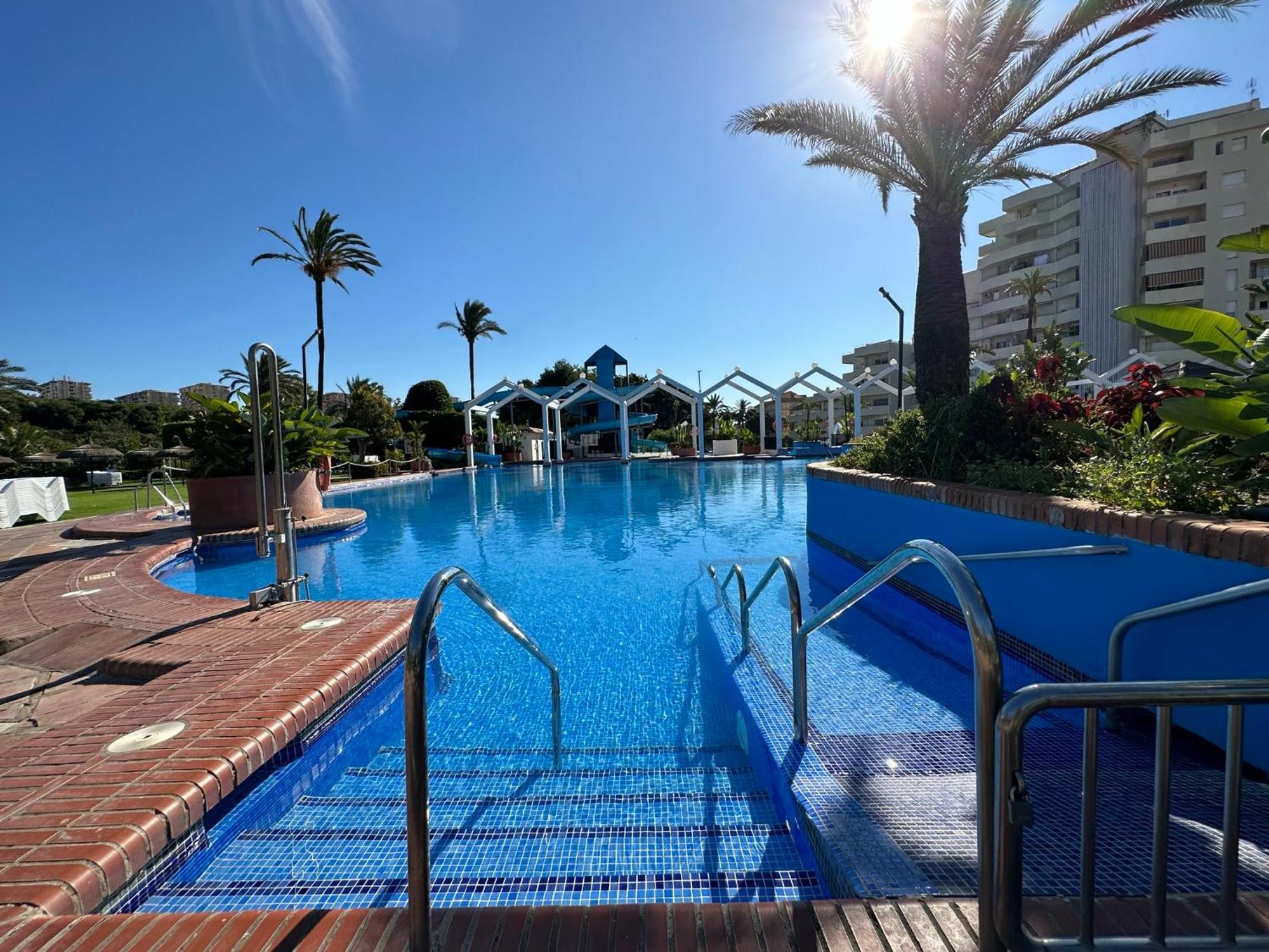Luxury Frontal Al Mar Benalbeach Benalmádena Exterior photo